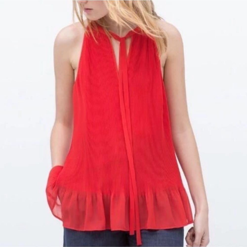 Zara- Halter‎ Neck Pleated Sleeveless Red Top blouse Size S Small